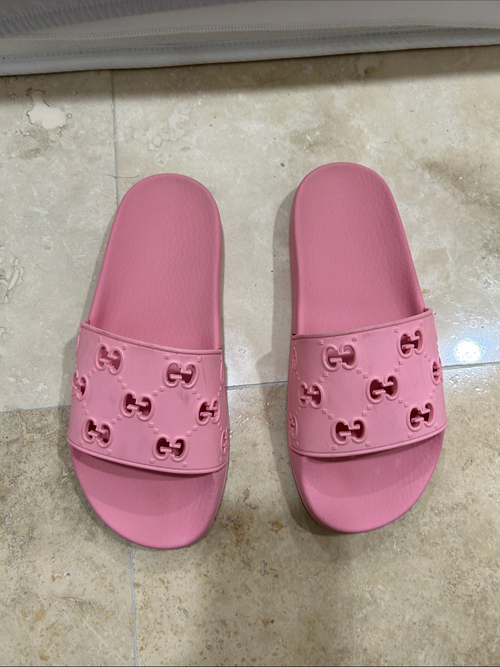 Gucci Pink Interlocking-G Rubber Slide Sandals